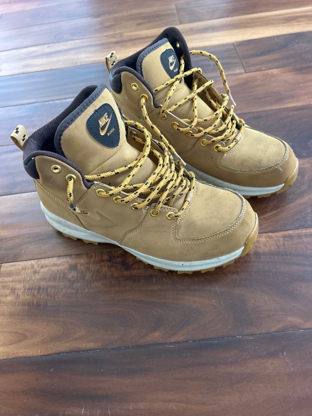 Nike Timberland style hiking boots